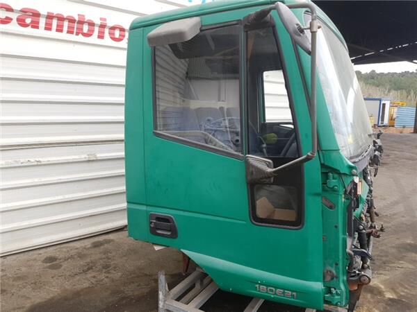 PUERTA DELANTERO DERECHA Iveco EuroCargo tector Chasis (Mode  Machineryscanner