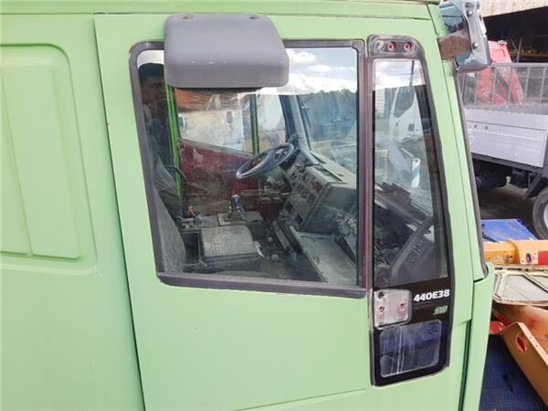 PUERTA DELANTERO DERECHA Iveco EuroTech (MP) FSA  Machineryscanner