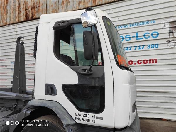 PUERTA DELANTERO IZQUIERDA Renault Premium Distribution 300.26D  Machineryscanner